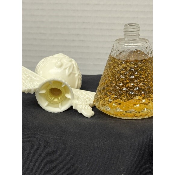 Vintage Avon Angel Cologne Decanter Bottle – Collectible Perfume Figurine Glass - Picture 8 of 10